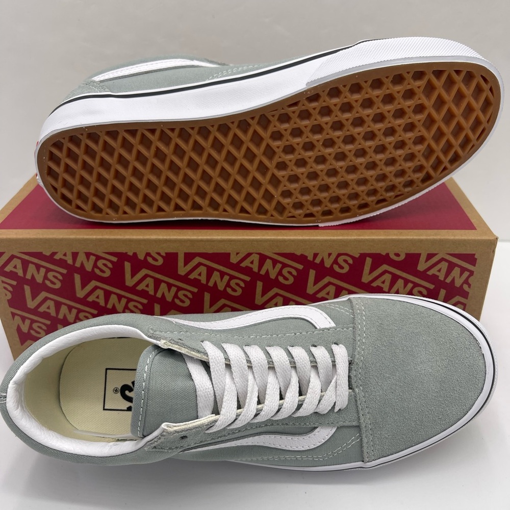 Vans WMNS Old Skool
Color Theory Pure Grey
VNO00CR5EPO Sneakers - Picture 5 of 16